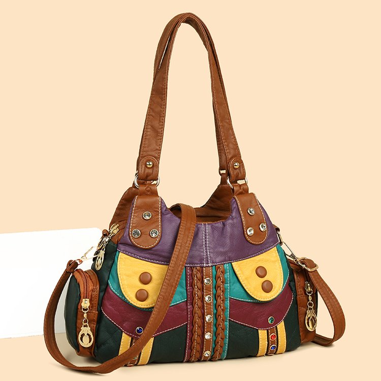 Women's Old Money Style Shoulder Bag with Zip Closure - Winter 2025 - Image 3