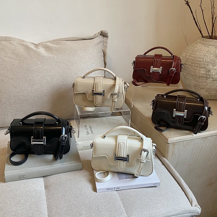 Women's Square Bag with Zipper Casual Minimalist Style Summer 2026 - Image 4