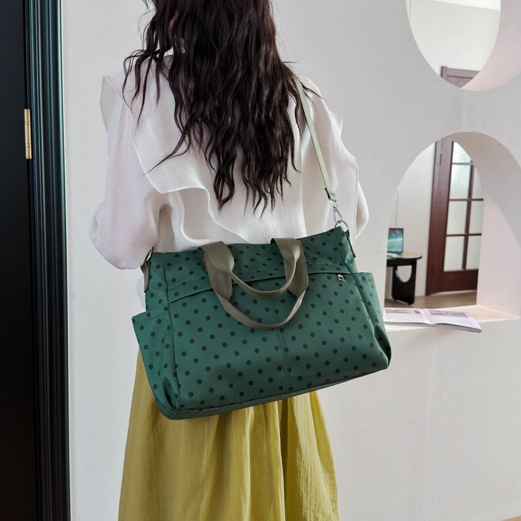 Women's One Shoulder Crossbody Handbag with Zipper Closure - Fall 2026 - Image 4